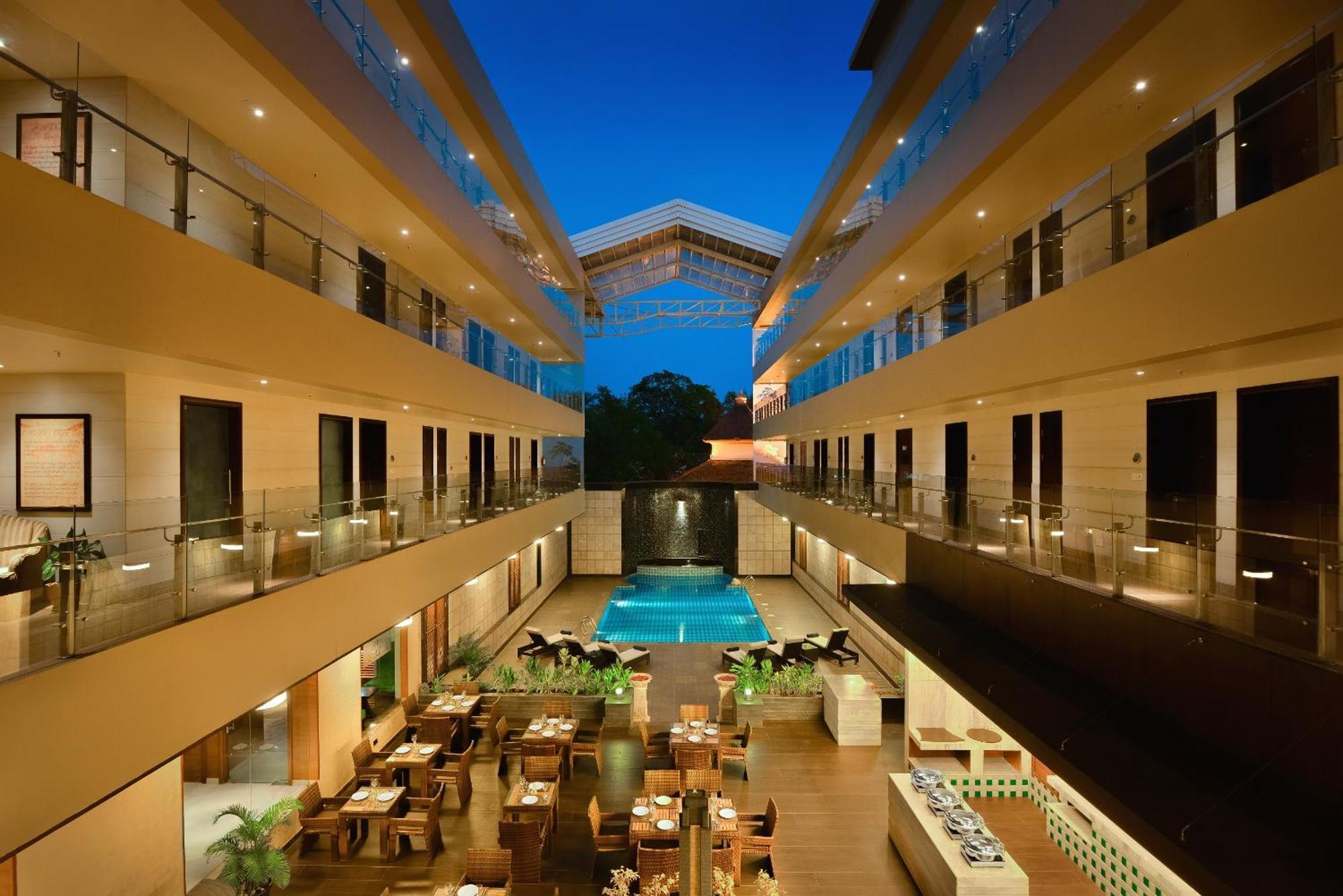 The Acacia & 4*